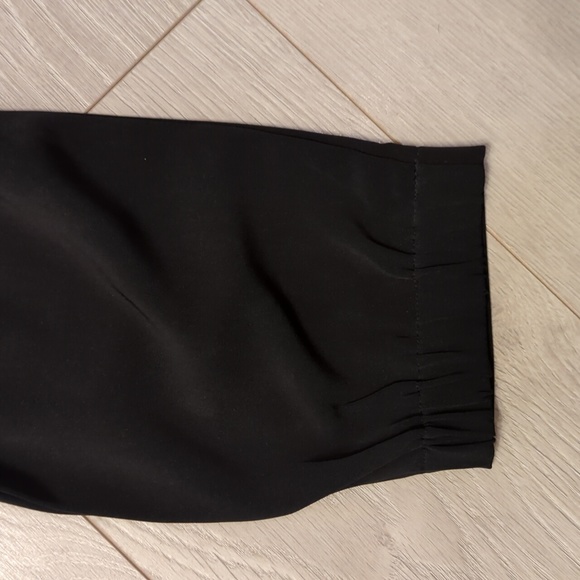 Uniqlo | Dress Pants - Picture 3 of 4